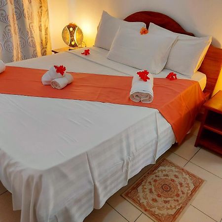 Hostellerie La Digue Buitenkant foto