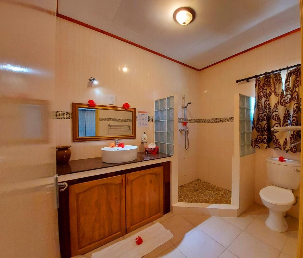 Hostellerie La Digue Buitenkant foto