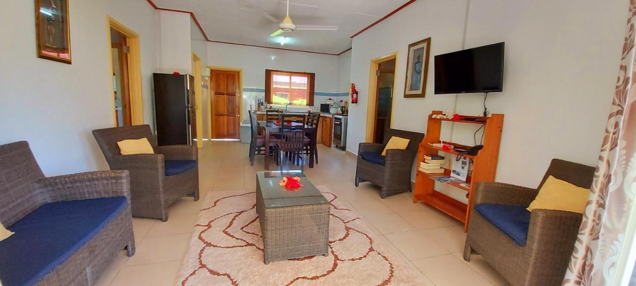Hostellerie La Digue Buitenkant foto